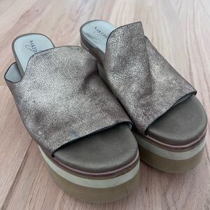 Naked Feet flow platform